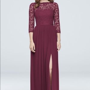 David’s Bridal Bridesmaid Dress Long Lace Mesh (F19908 Wine)